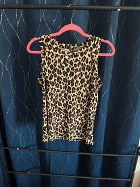 Vince Camuto Beige & Black Leopard Print Sleeveless Tank